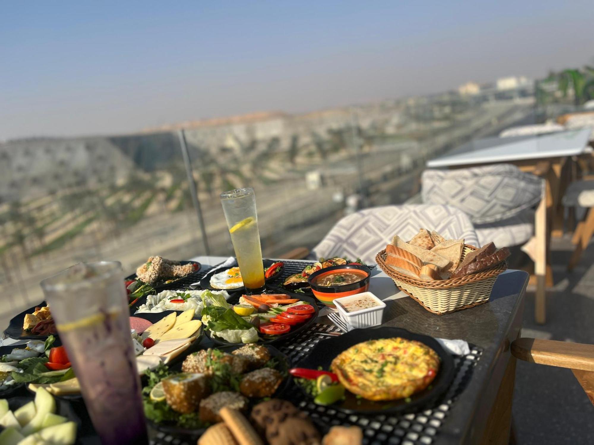 Royal Great Pyramid Inn Kafr Ghatati 外观 照片
