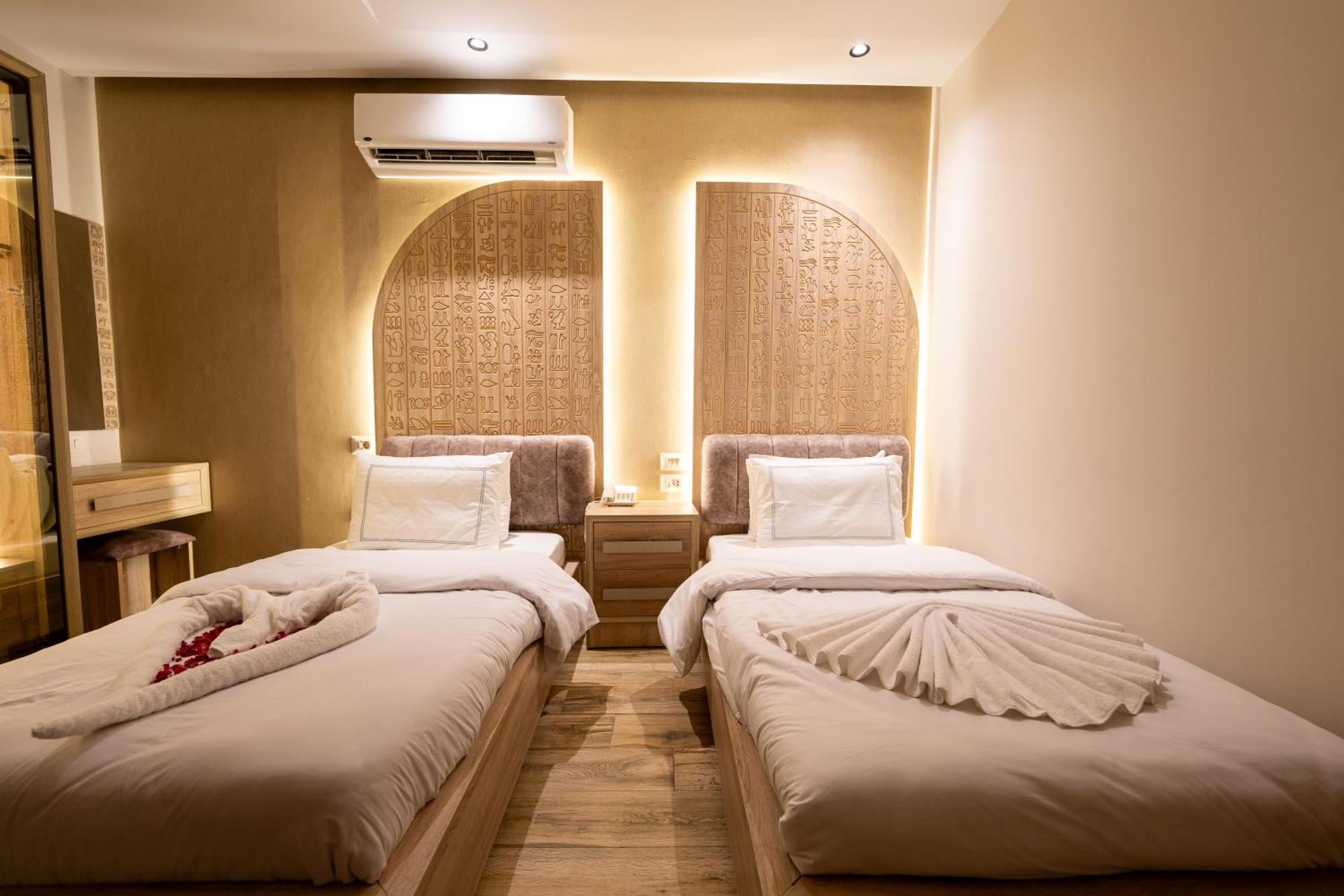Royal Great Pyramid Inn Kafr Ghatati 外观 照片